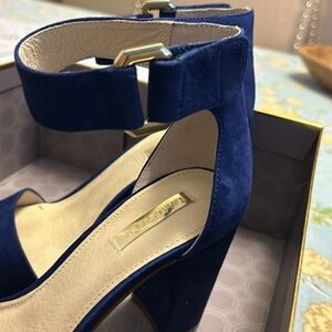 Blue Suede Dress Heels, Size 8, New, Louise et Cie